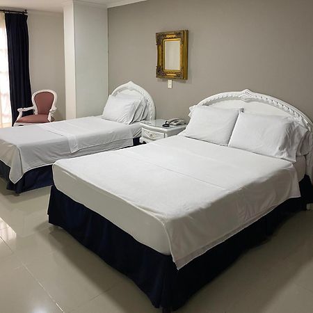Hotel Suite Santa Rosa Санта-Роса-де-Кабаль Экстерьер фото