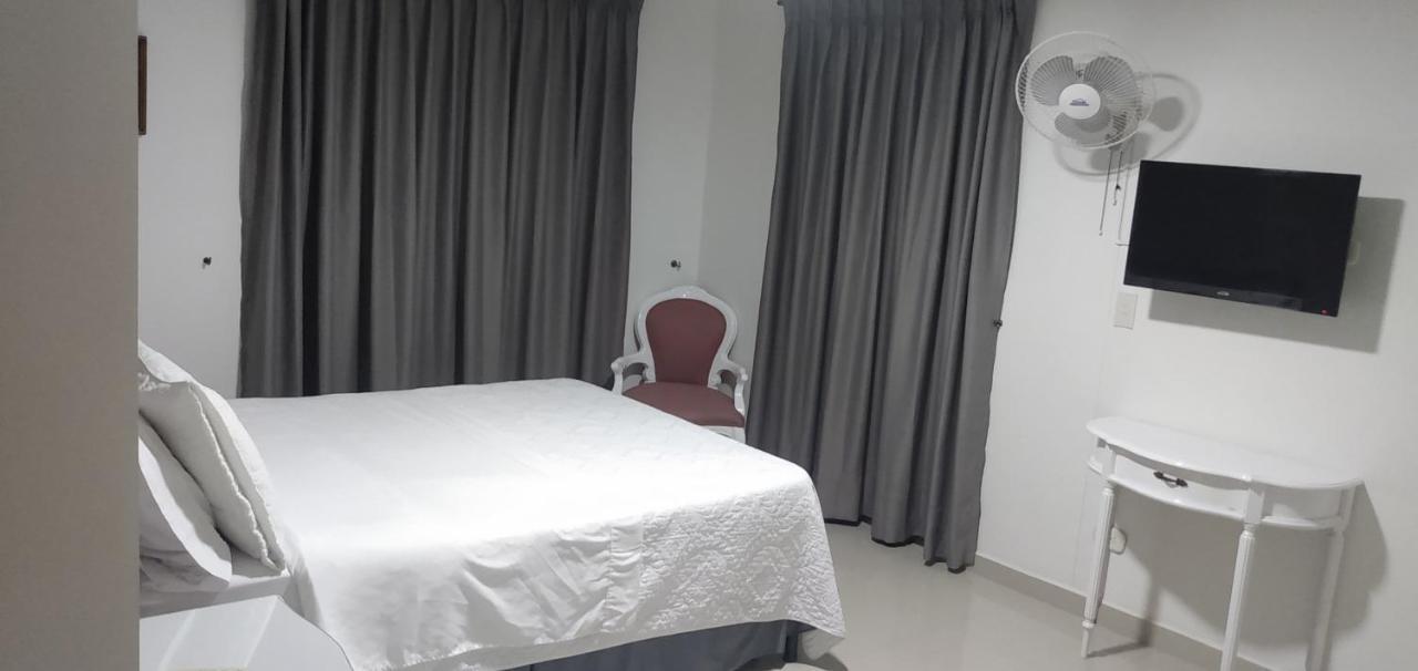 Hotel Suite Santa Rosa Санта-Роса-де-Кабаль Экстерьер фото