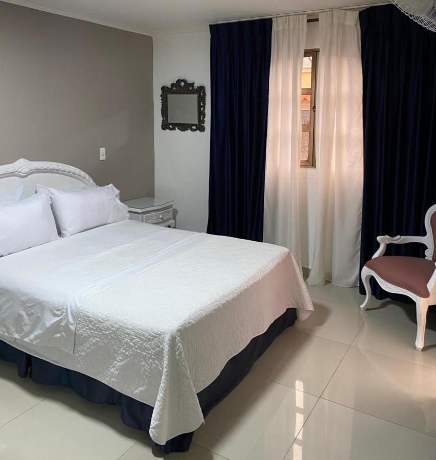 Hotel Suite Santa Rosa Санта-Роса-де-Кабаль Экстерьер фото