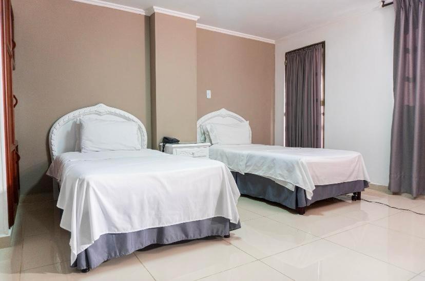 Hotel Suite Santa Rosa Санта-Роса-де-Кабаль Экстерьер фото