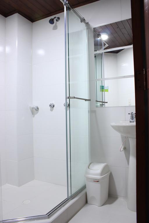 Hotel Suite Santa Rosa Санта-Роса-де-Кабаль Экстерьер фото